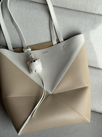 L0ew* medium puzzle fold tote in shiny calfskin 25.5x14.5x31.5cm
