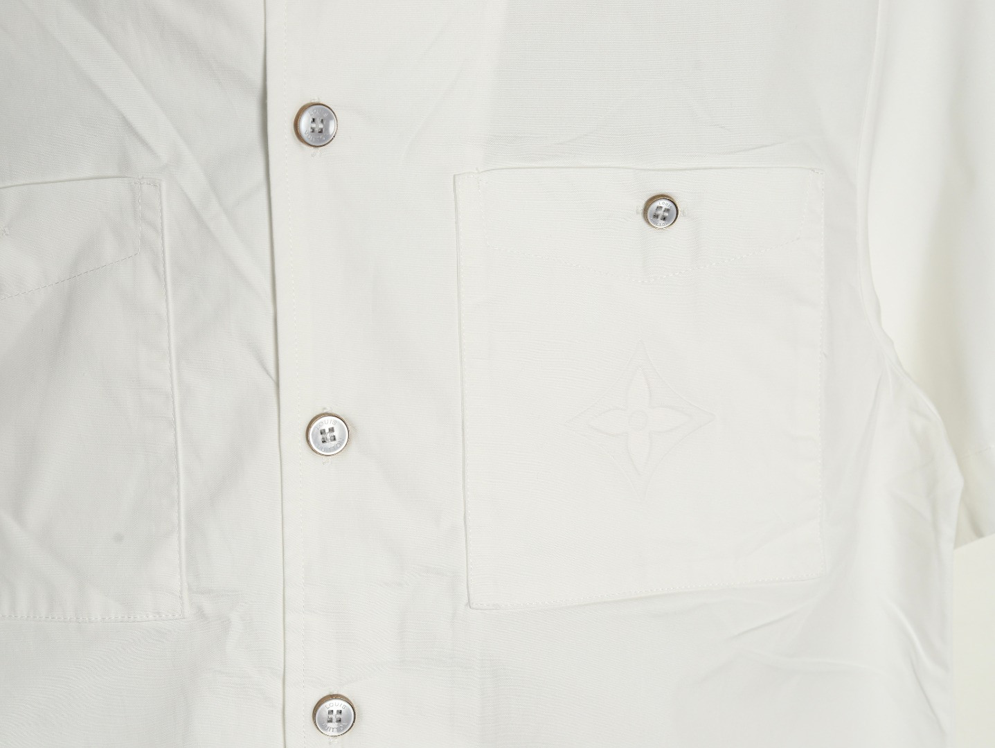 l0*is V*t0n lv 25ss short-sleeved shirts