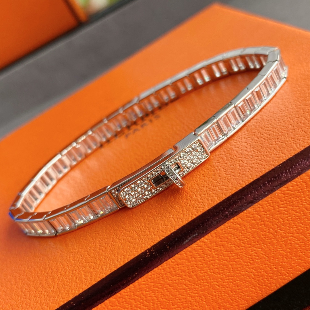 hermès button trapezoid Di*m*nd bracelet