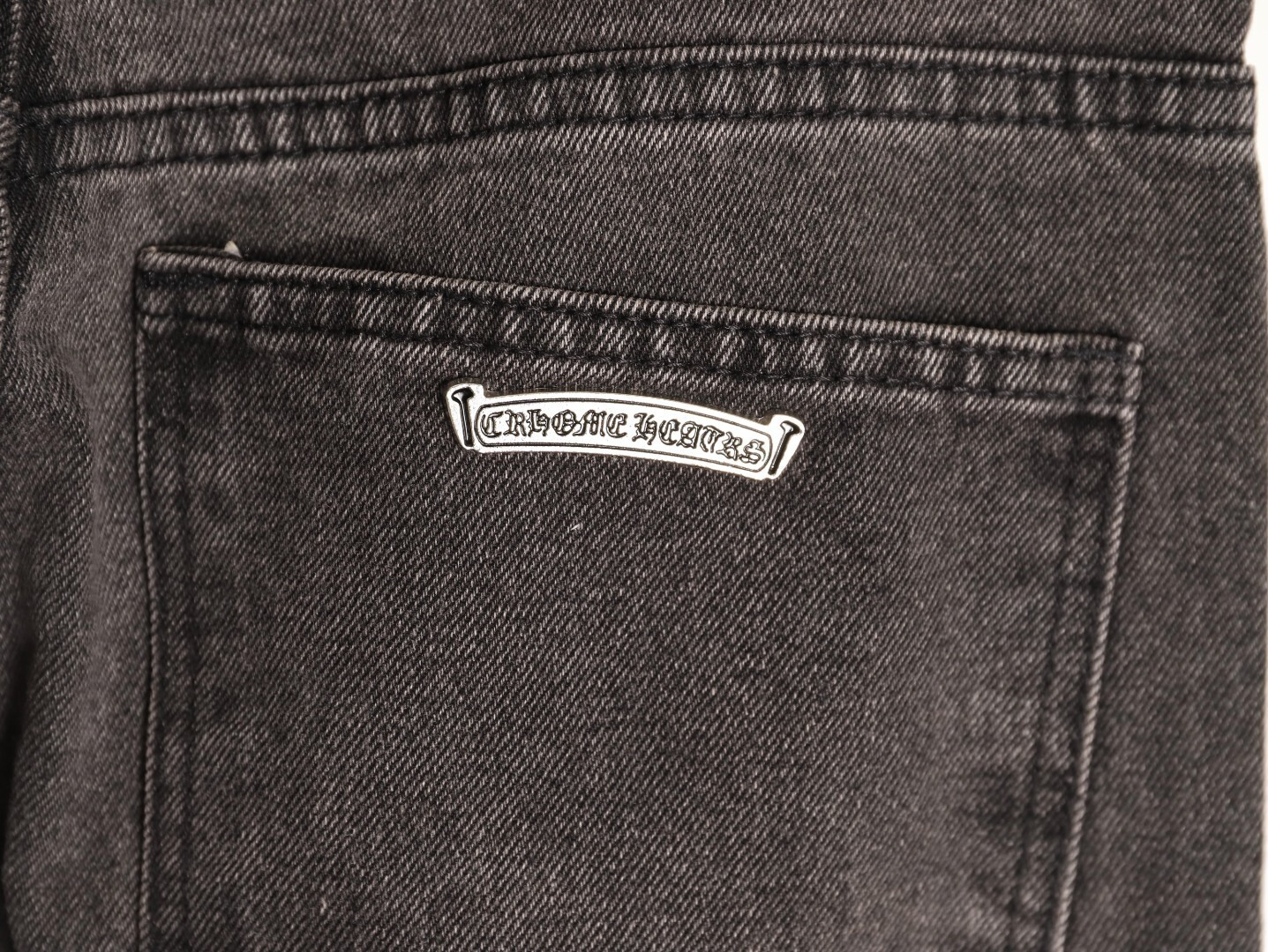 Ch**me He**ts jeans