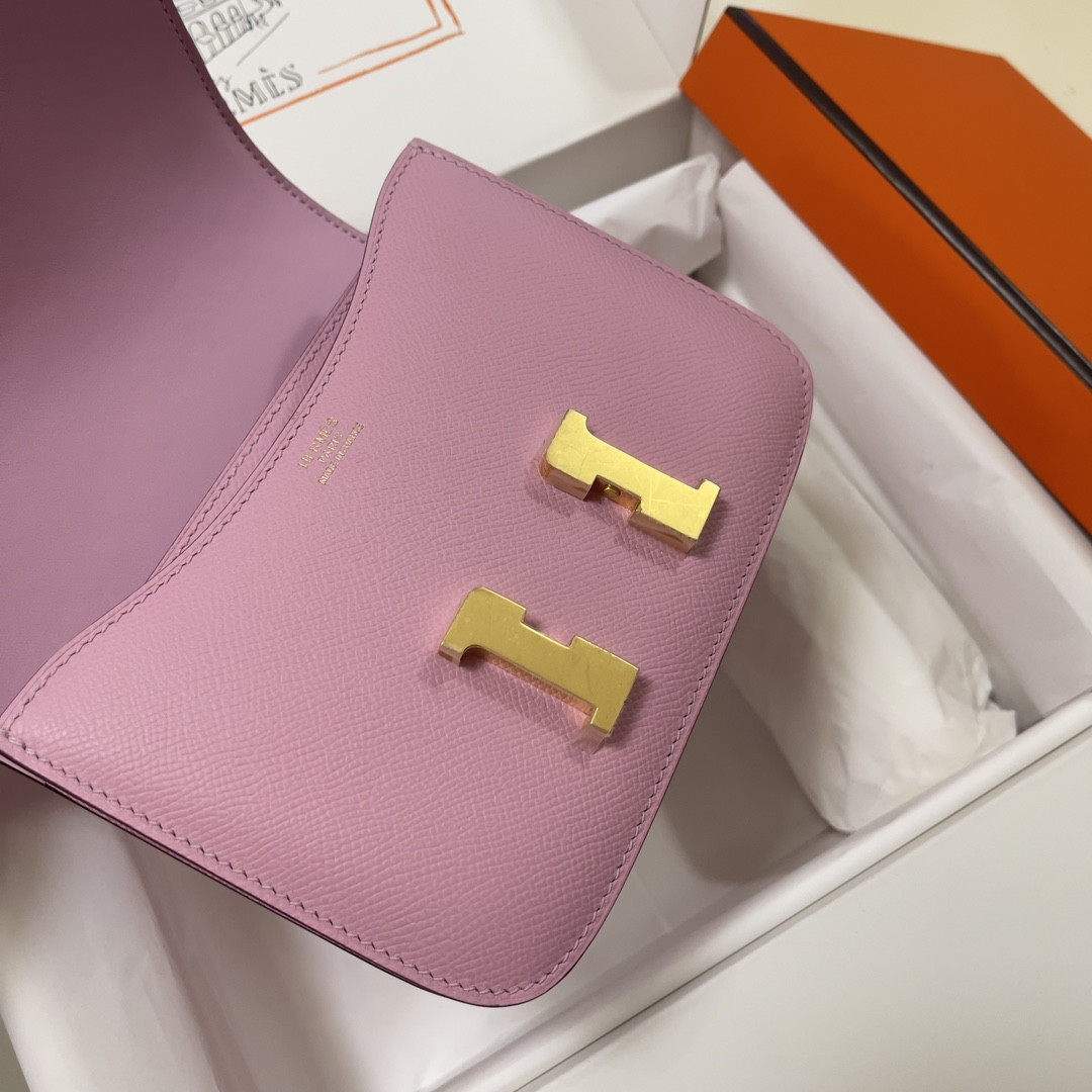 Hermès Constance 19 Epsom Gold Hardware 7.25" x 6.25" x 2.25"