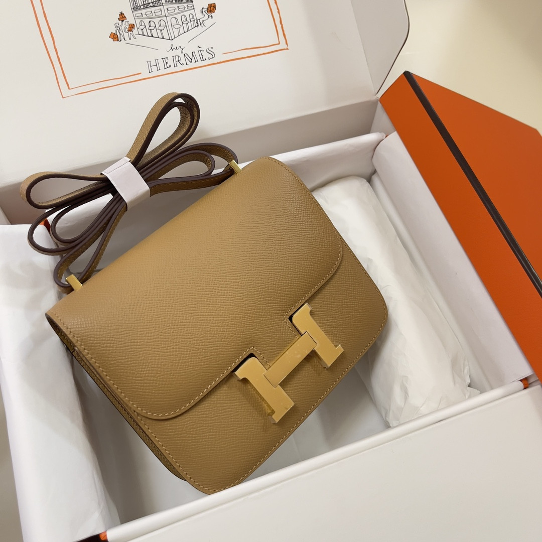 Hermès Constance 19 Epsom Gold Hardware 7.25" x 6.25" x 2.25"