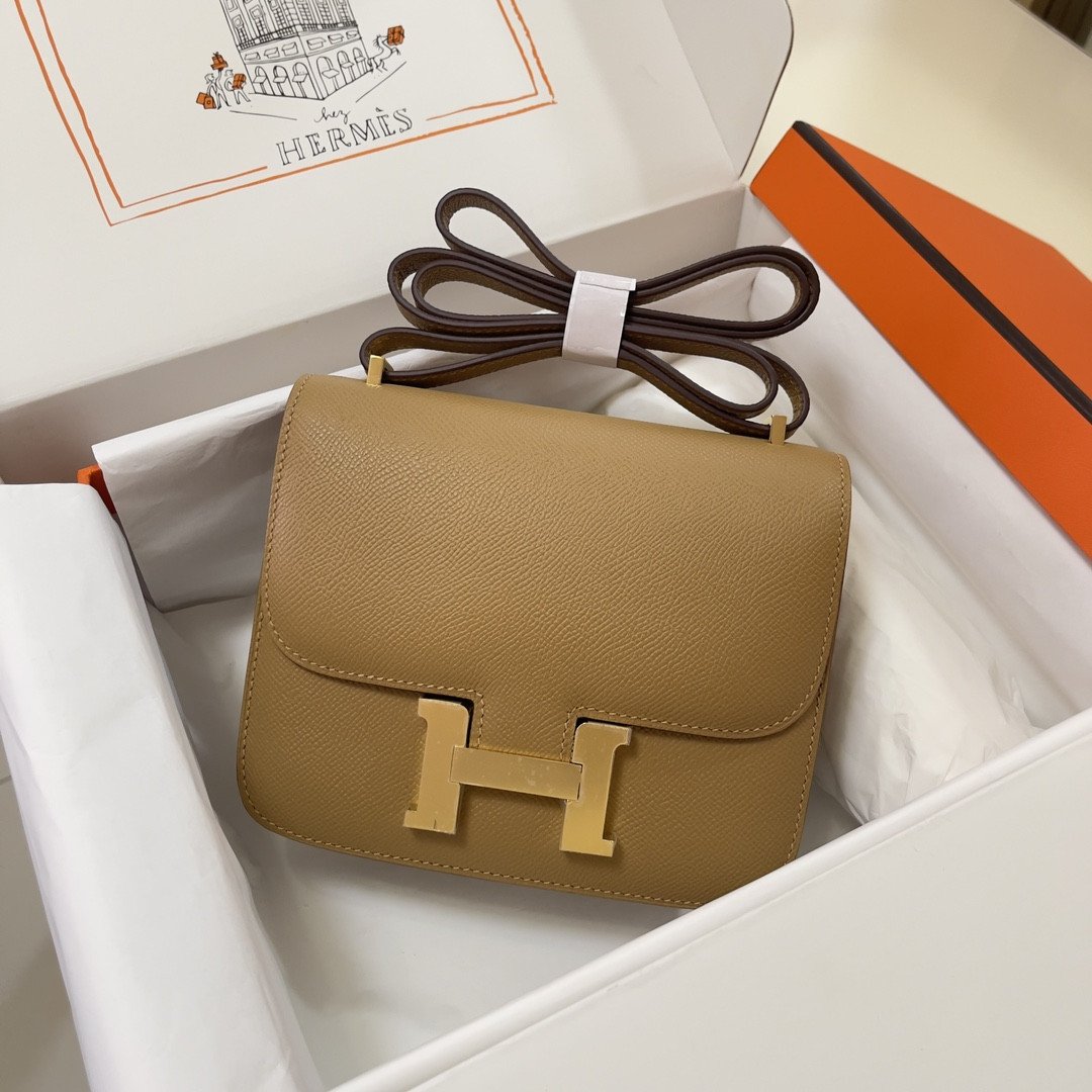 Hermès Constance 19 Epsom Gold Hardware 7.25" x 6.25" x 2.25"