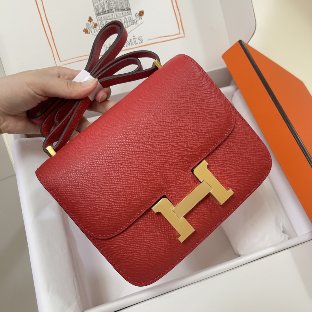 Hermès Constance 19 Epsom Gold Hardware 7.25" x 6.25" x 2.25"