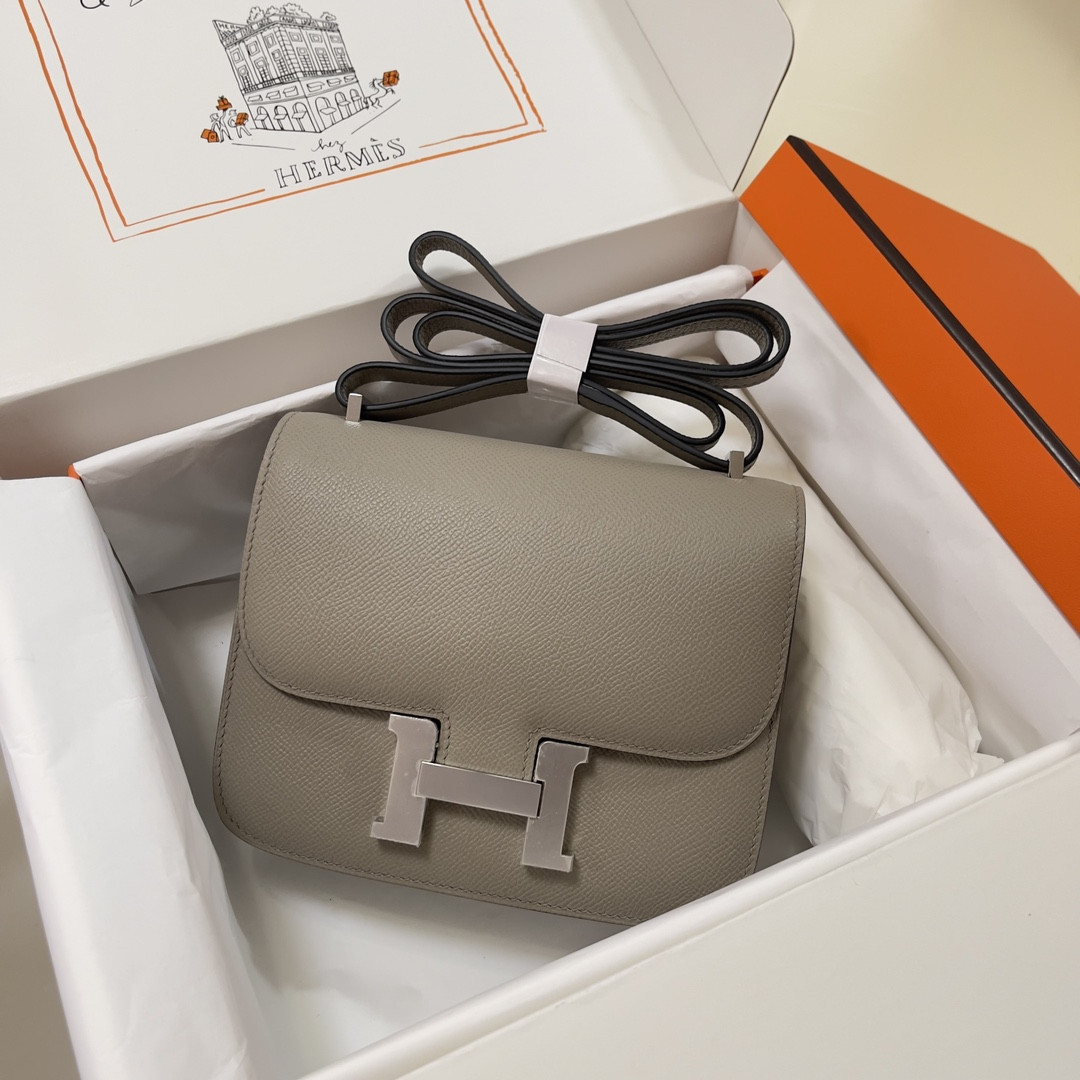 Hermès Constance 19 Epsom Silver Hardware 7.25" x 6.25" x 2.25"