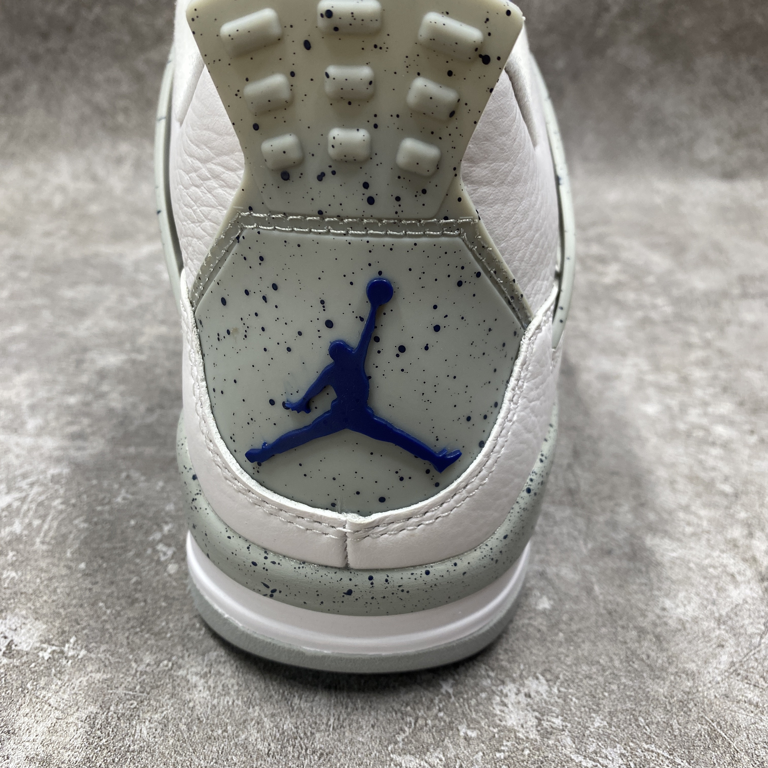 Air Jordan 4 Retro