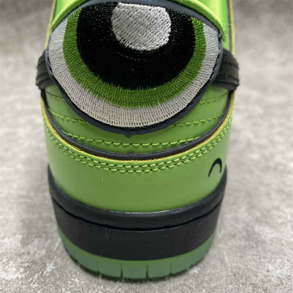 THE POWERPUFF GIRLS X DUNK LOW PRO SB QS 