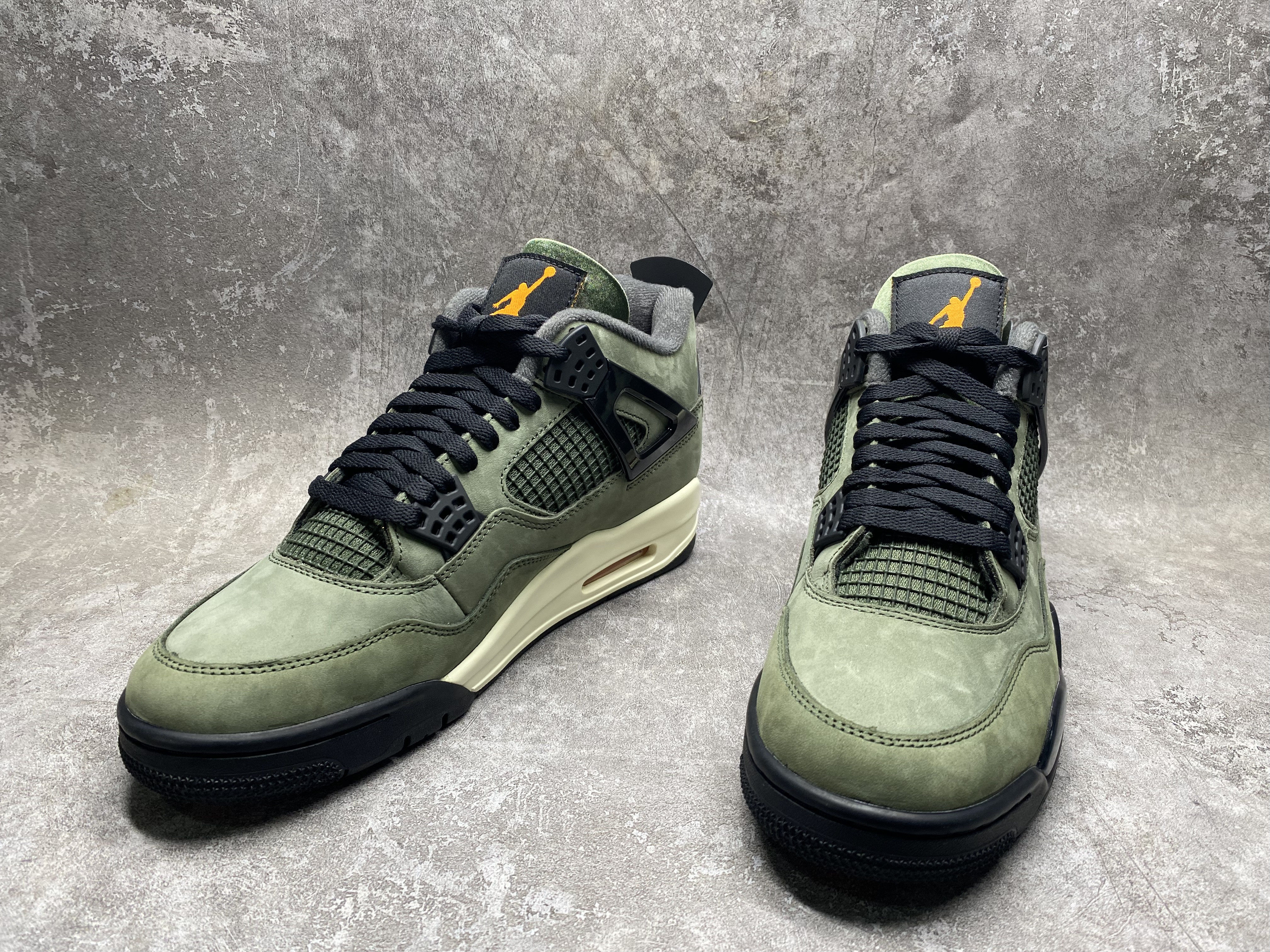 UA Jordan 4 Retro
