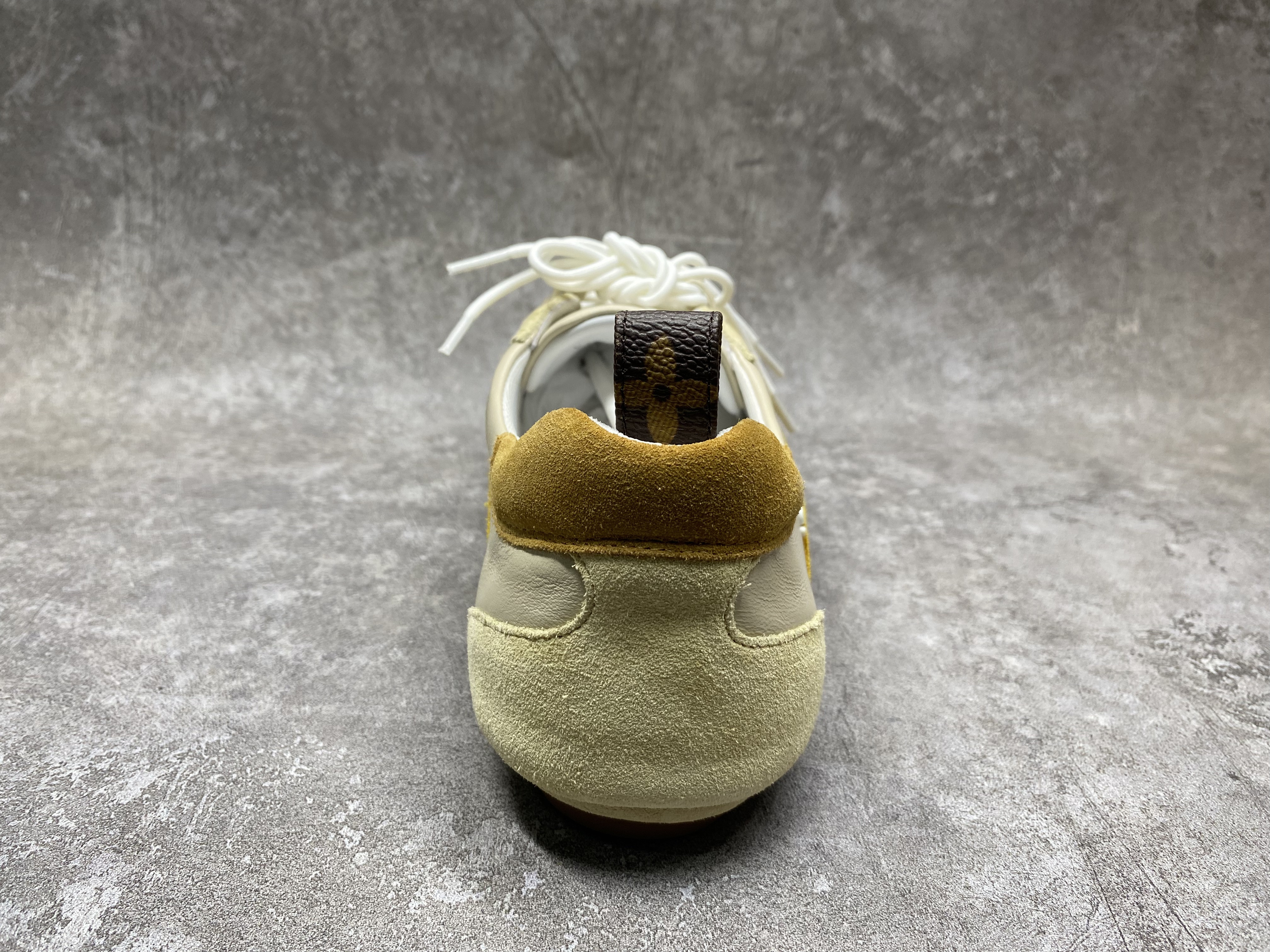 UA LV Sneaker