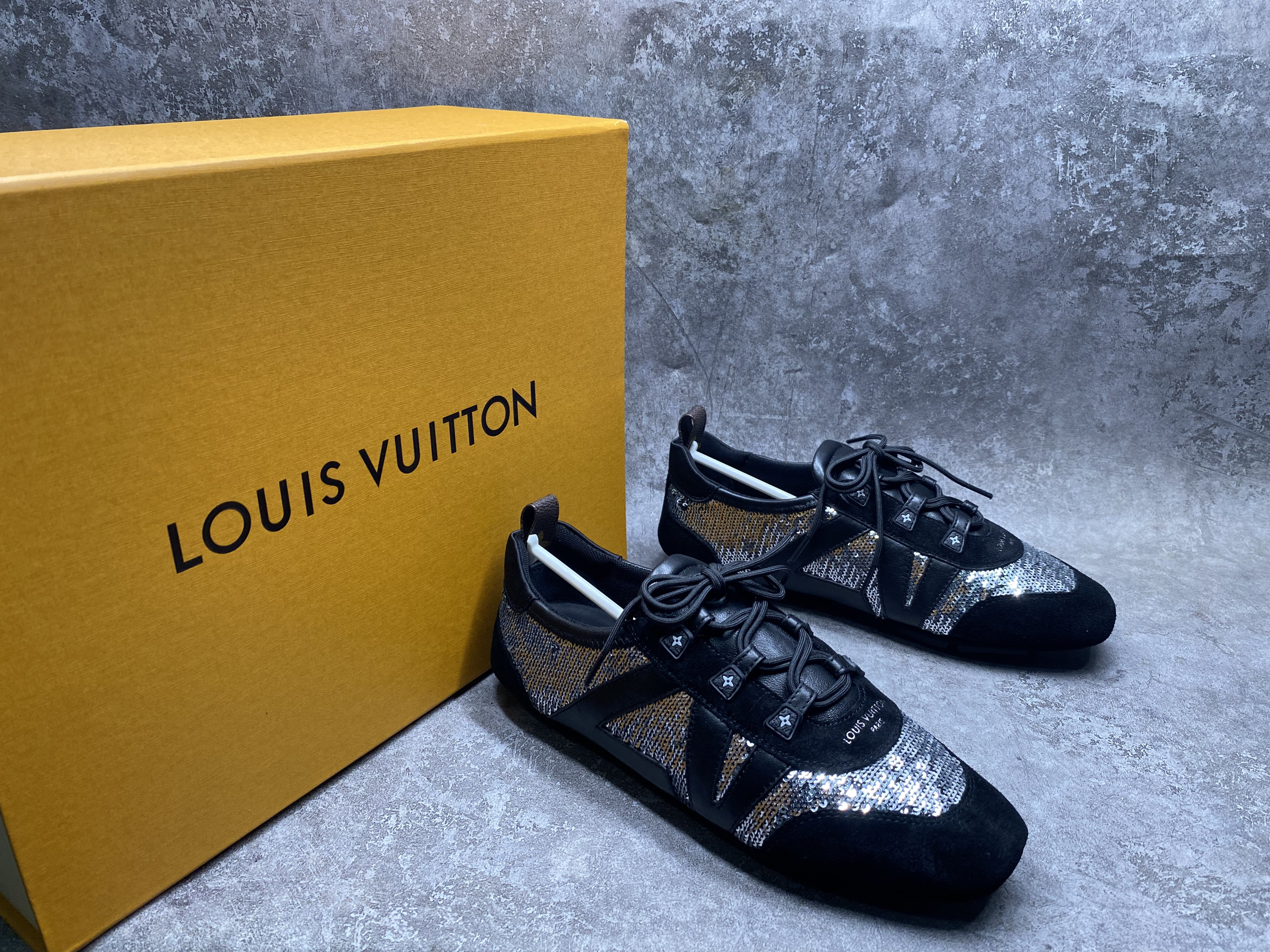 UA LV Sneaker