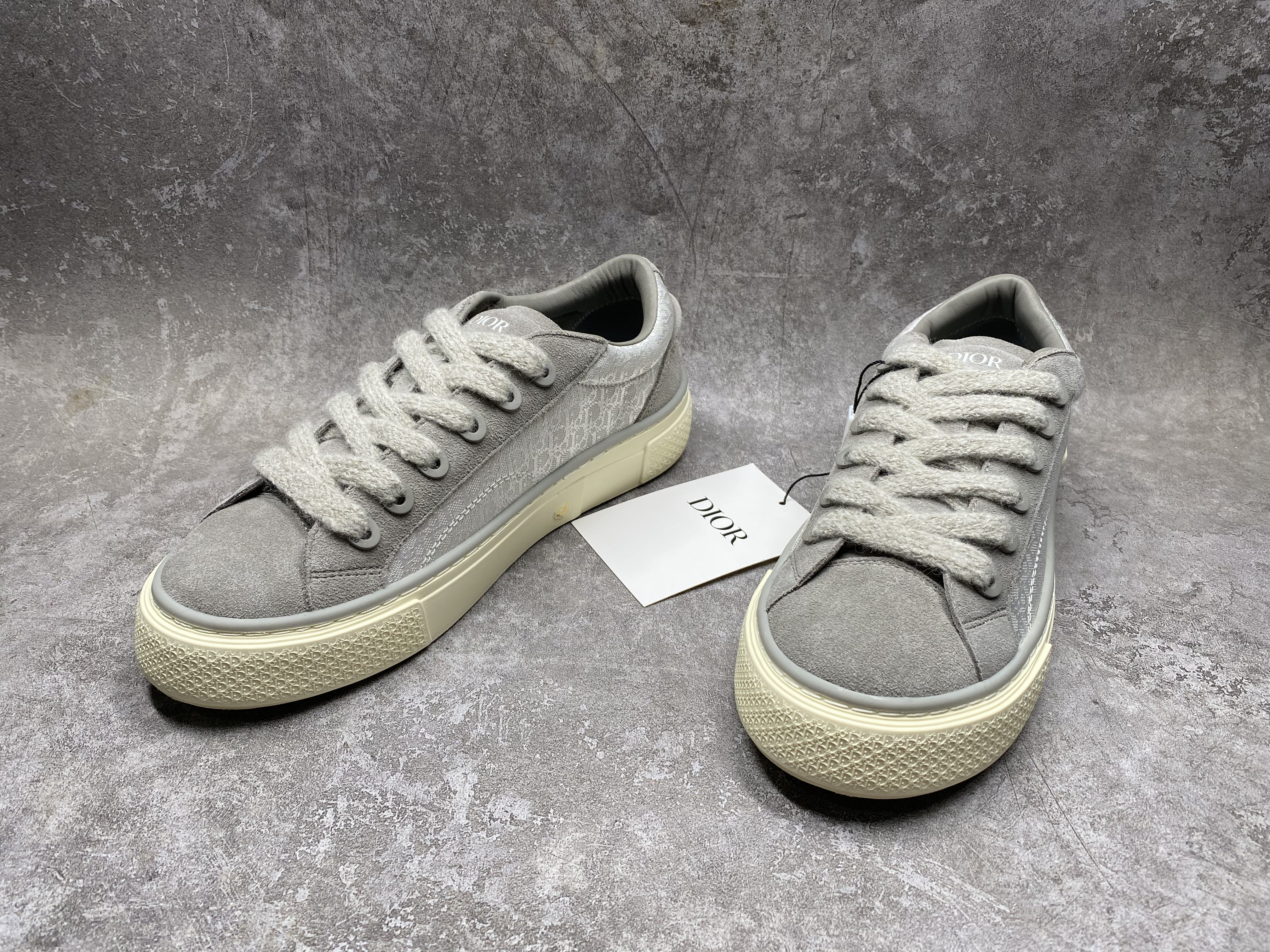 ua D*or b33 sneaker