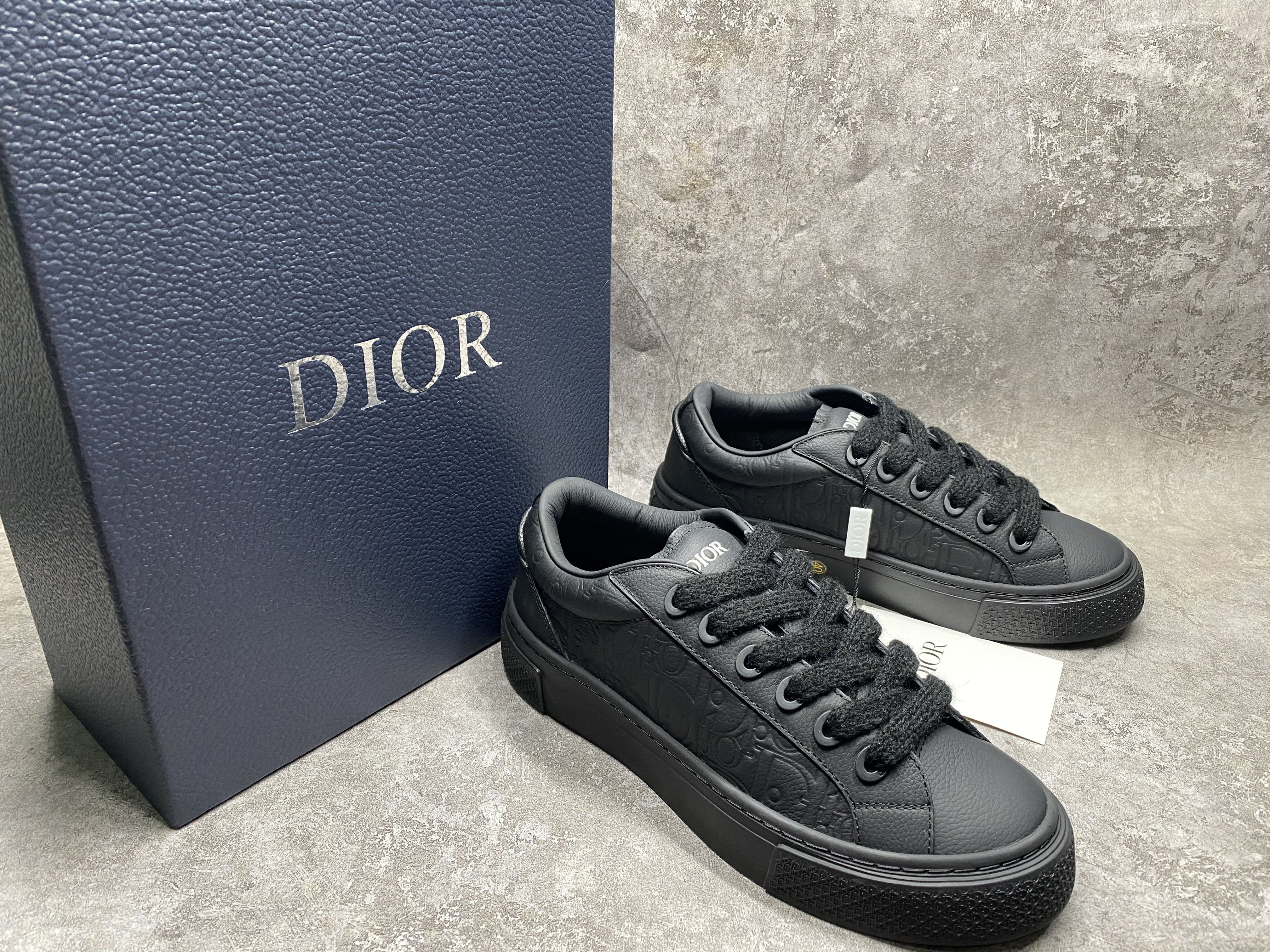 ua D*or b33 sneaker