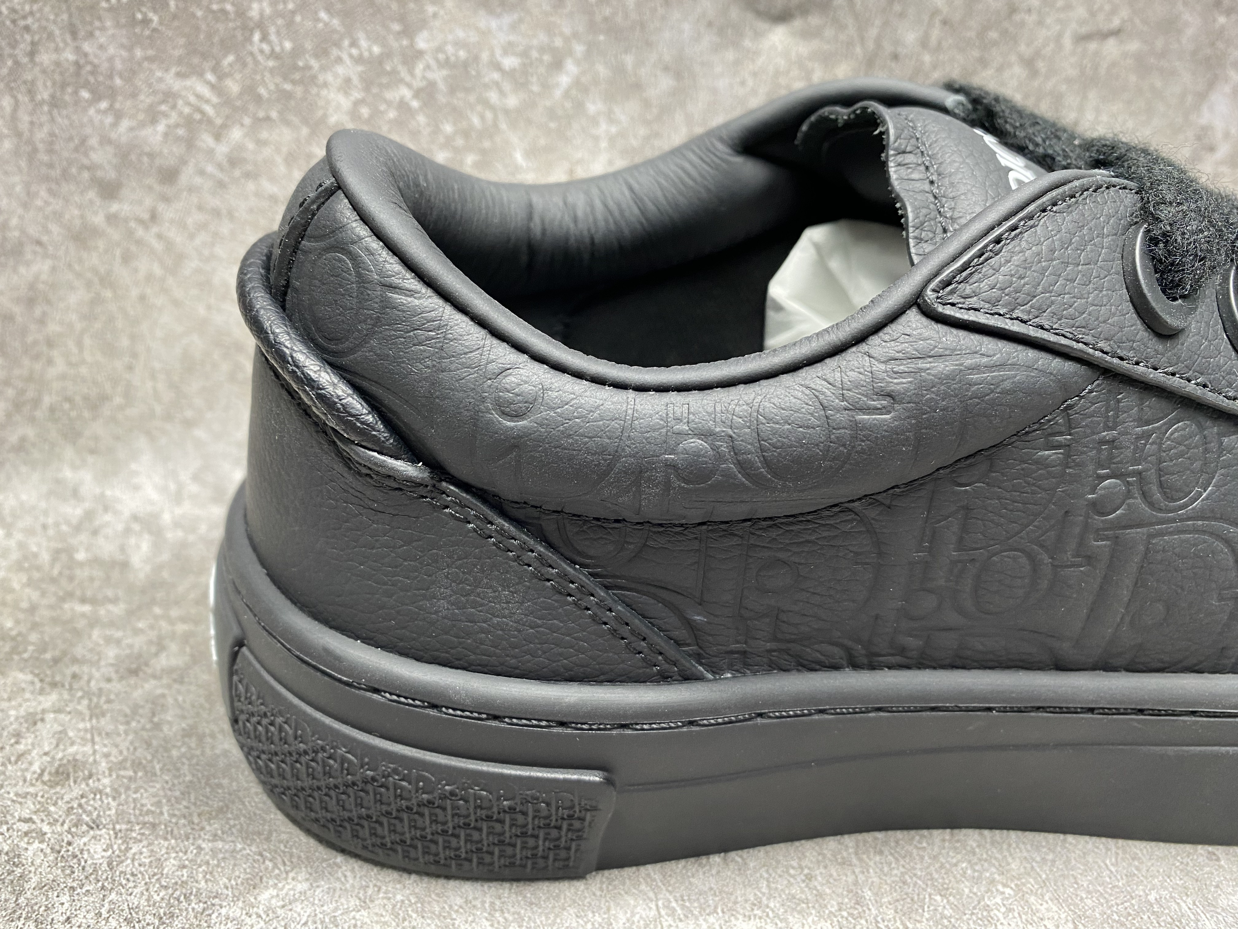 ua D*or b33 sneaker