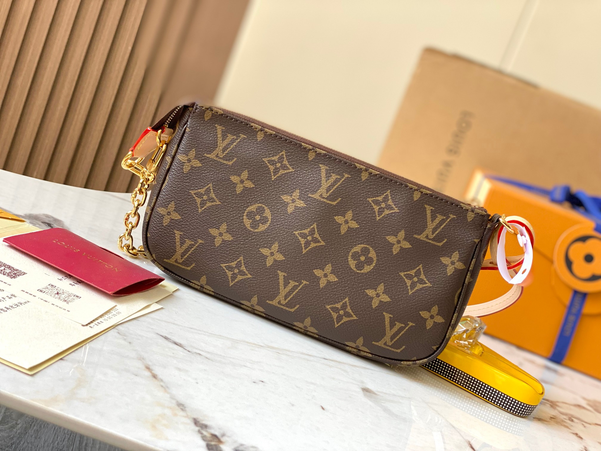 LV Pochette Accessoires M82766 23.5x13.5x4cm