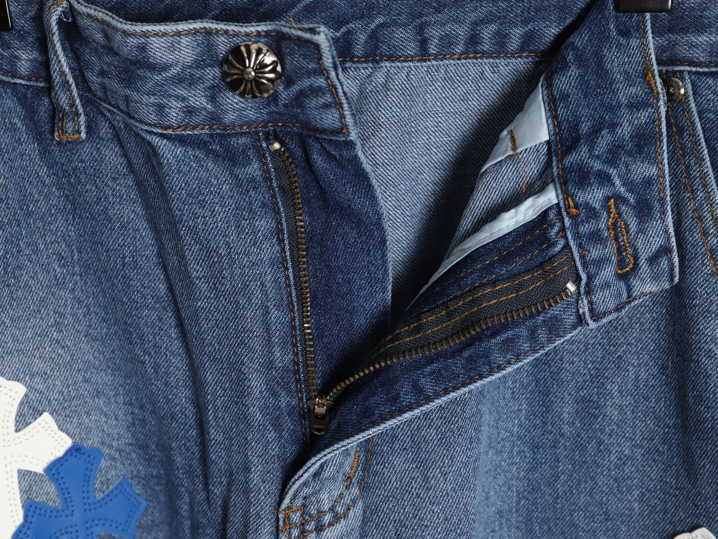 Ch**me He**ts jeans