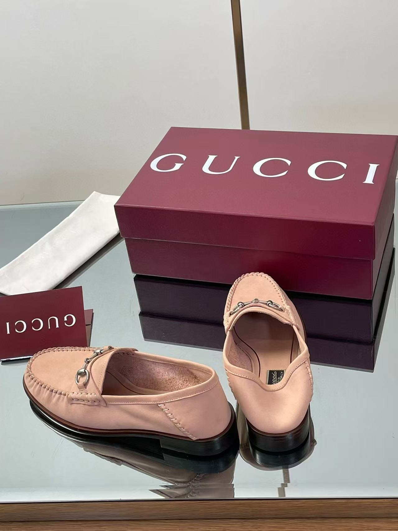 ua G*u*i gigi loafer