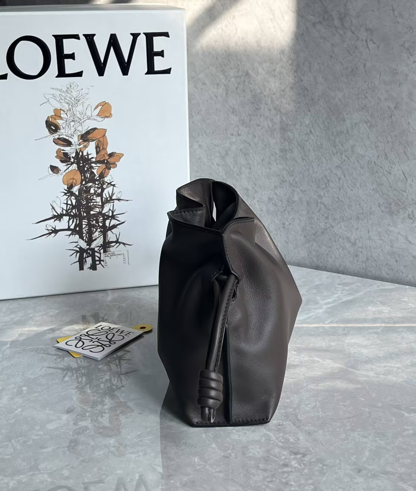 L0ew* flamenco purse 23.9x18x9cm