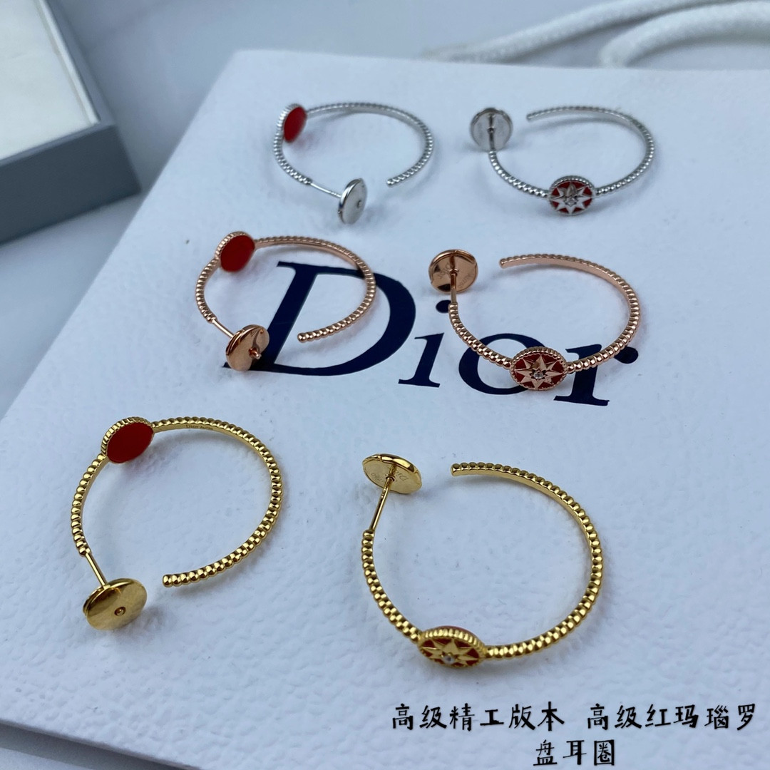 D*or eight-pointed star earrings