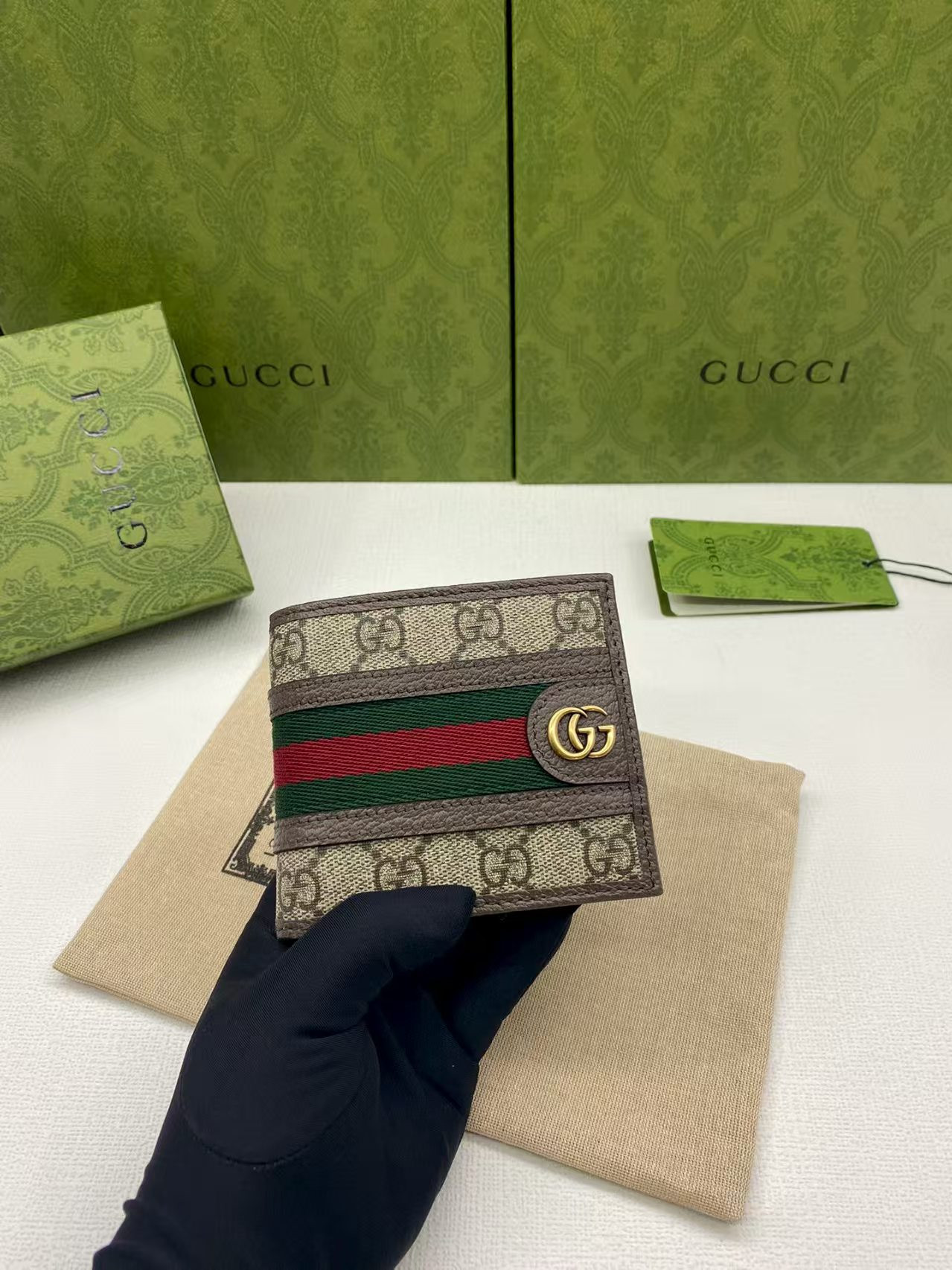 G*u*i gg card case wallet