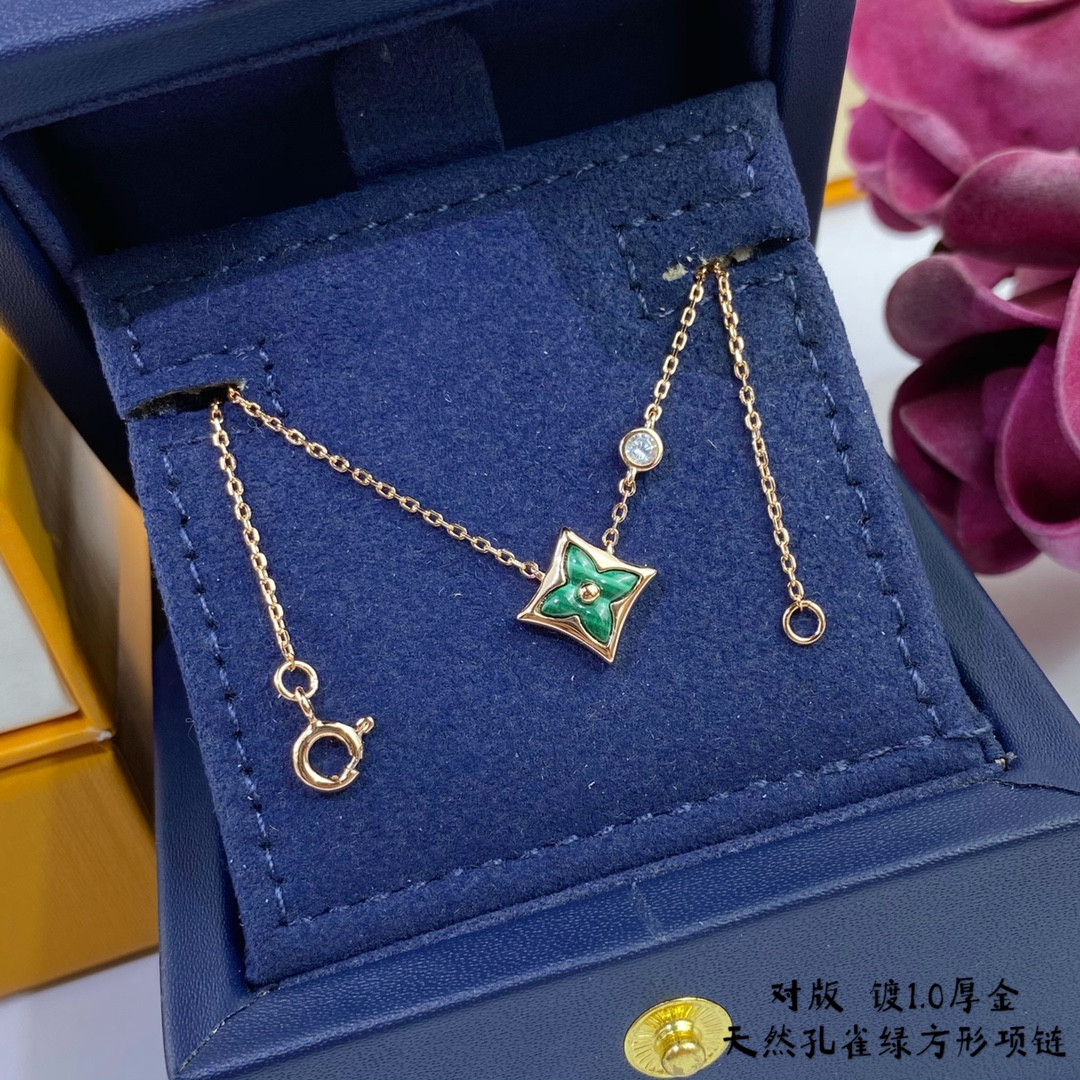 l0*is V*t0n square natural malachite necklace