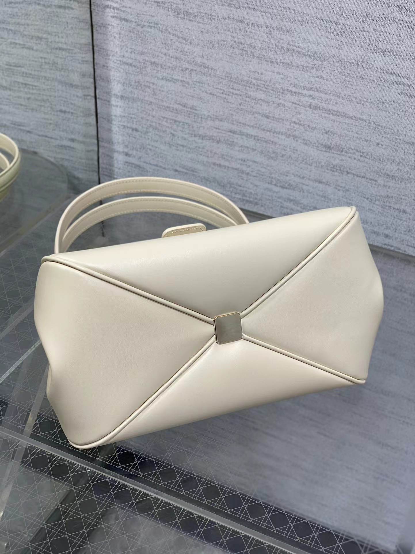 D*or medium key bag 27 x 16.5 x 13.5cm