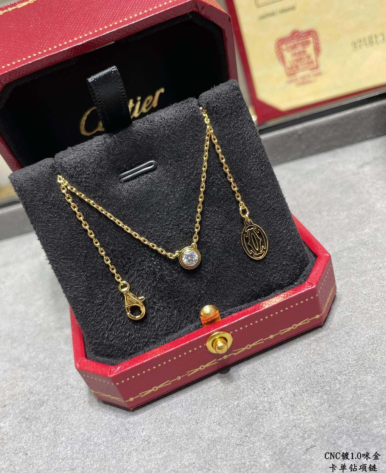 ca*t*er single Di*m*nd necklace