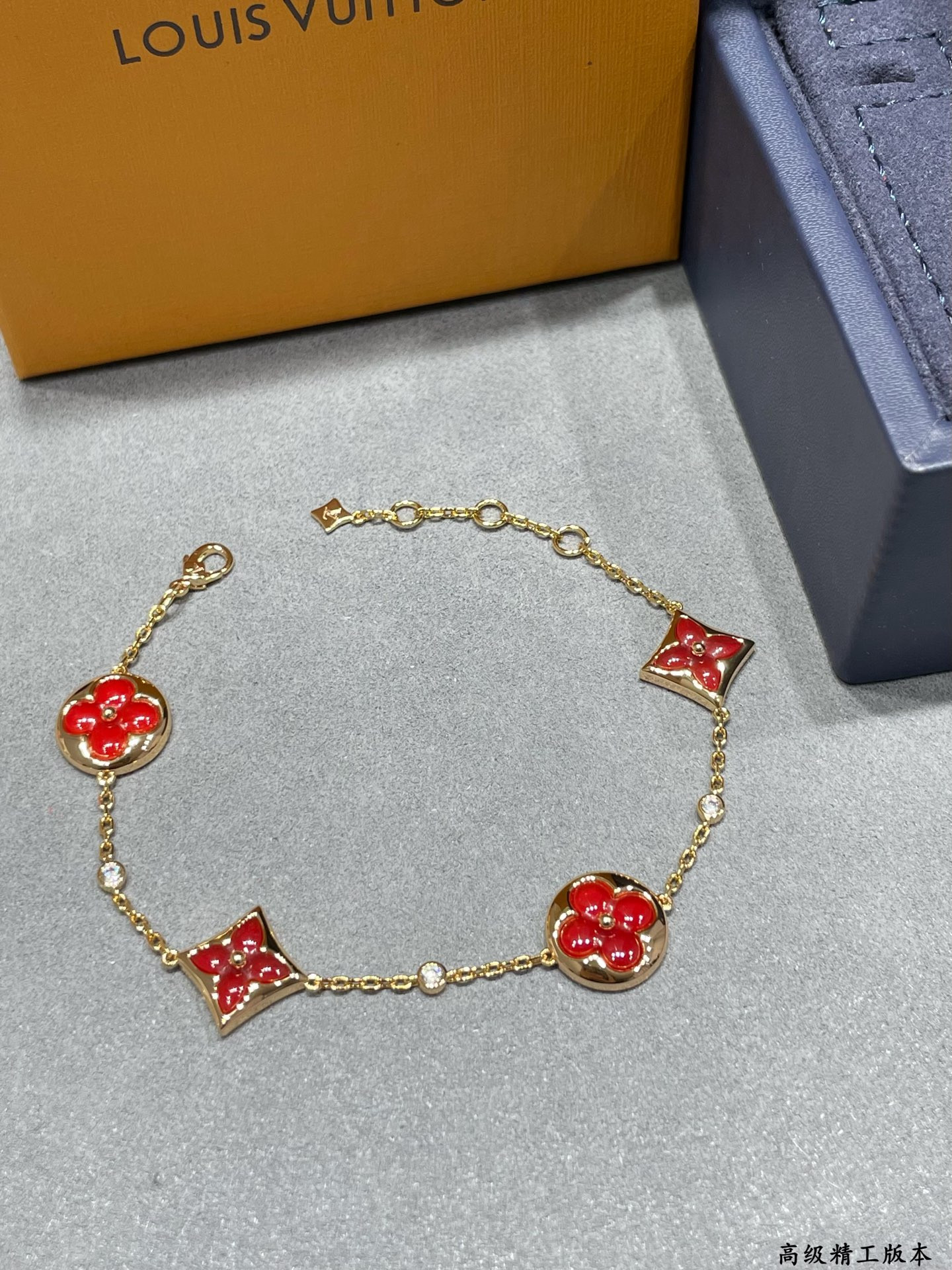l0*is V*t0n large red agate four flower bracelet