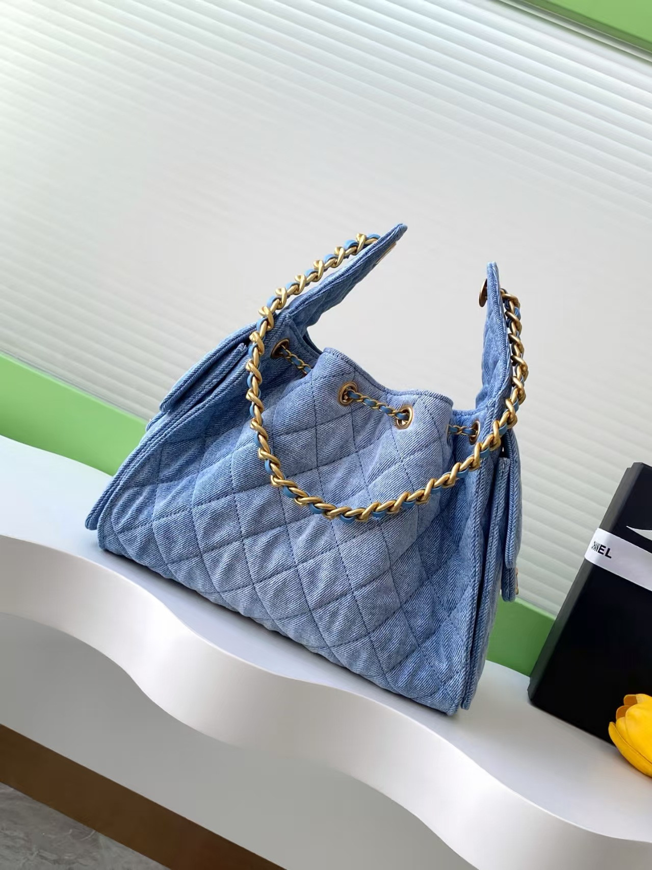 Ch*el 25c bucket bag 26x30x14cm