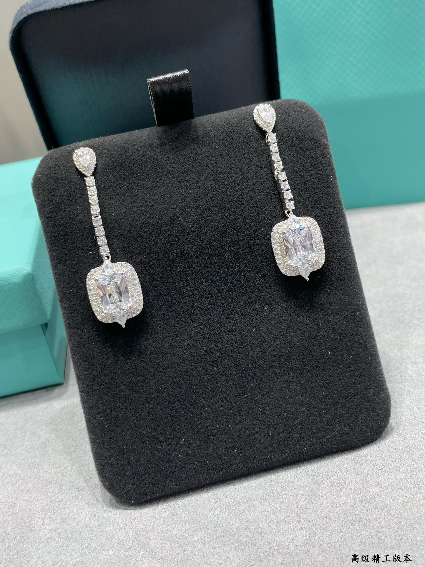 t*f*ny & co. Di*m*nd earrings ag925