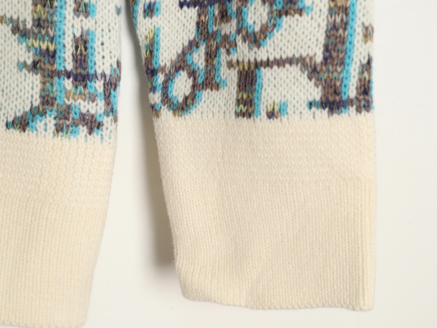D*or 25ss sweaters