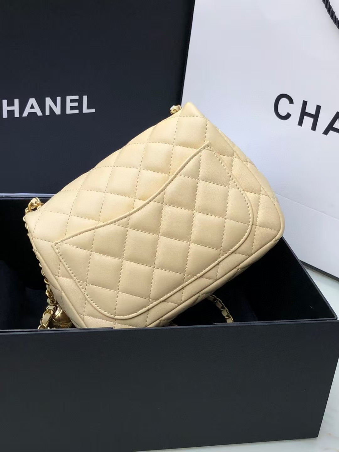Ch*el mini flap 13.5 × 17 × 8 cm