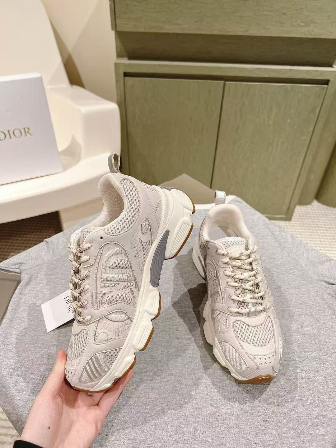 ua D*or chrono sneakers
