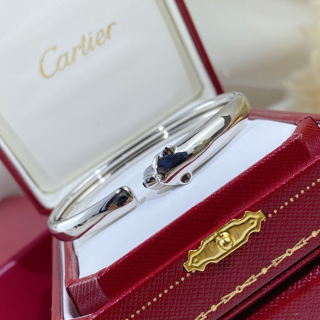 Ca*t*er slim polished leopard bracelet  16-17