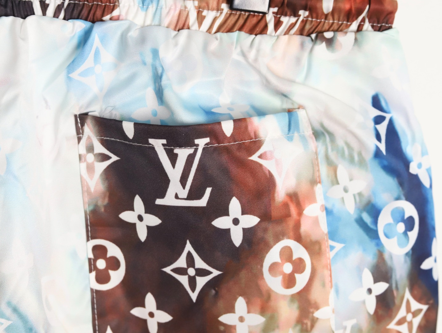 l0*is V*t0n lv shorts