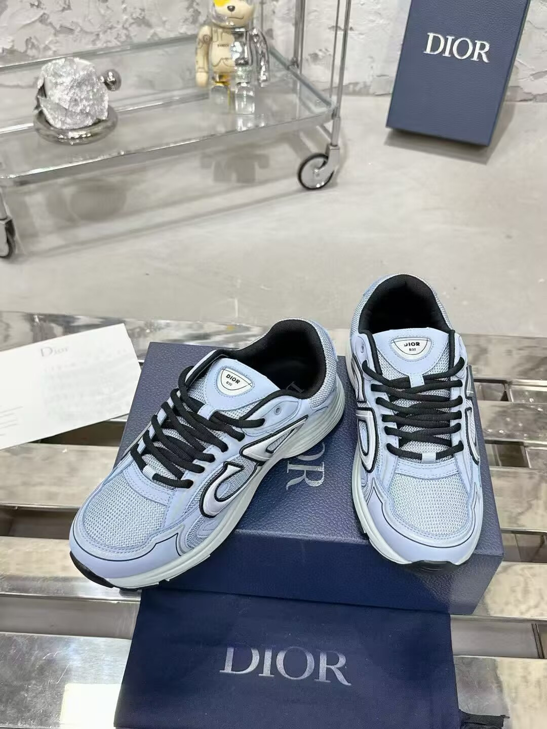 ua D*or b30