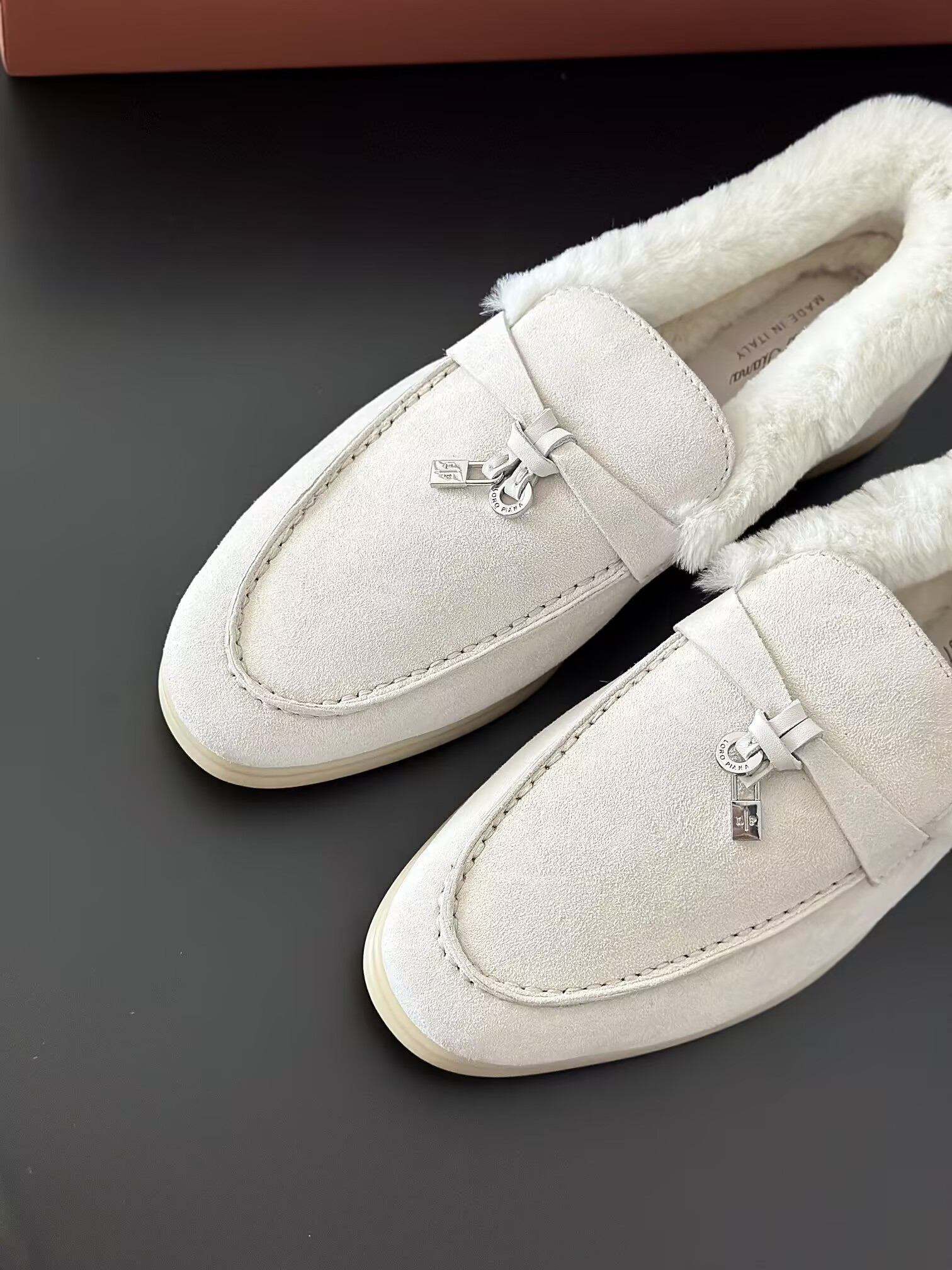 ua L**o p*ana summer charms walk loafers