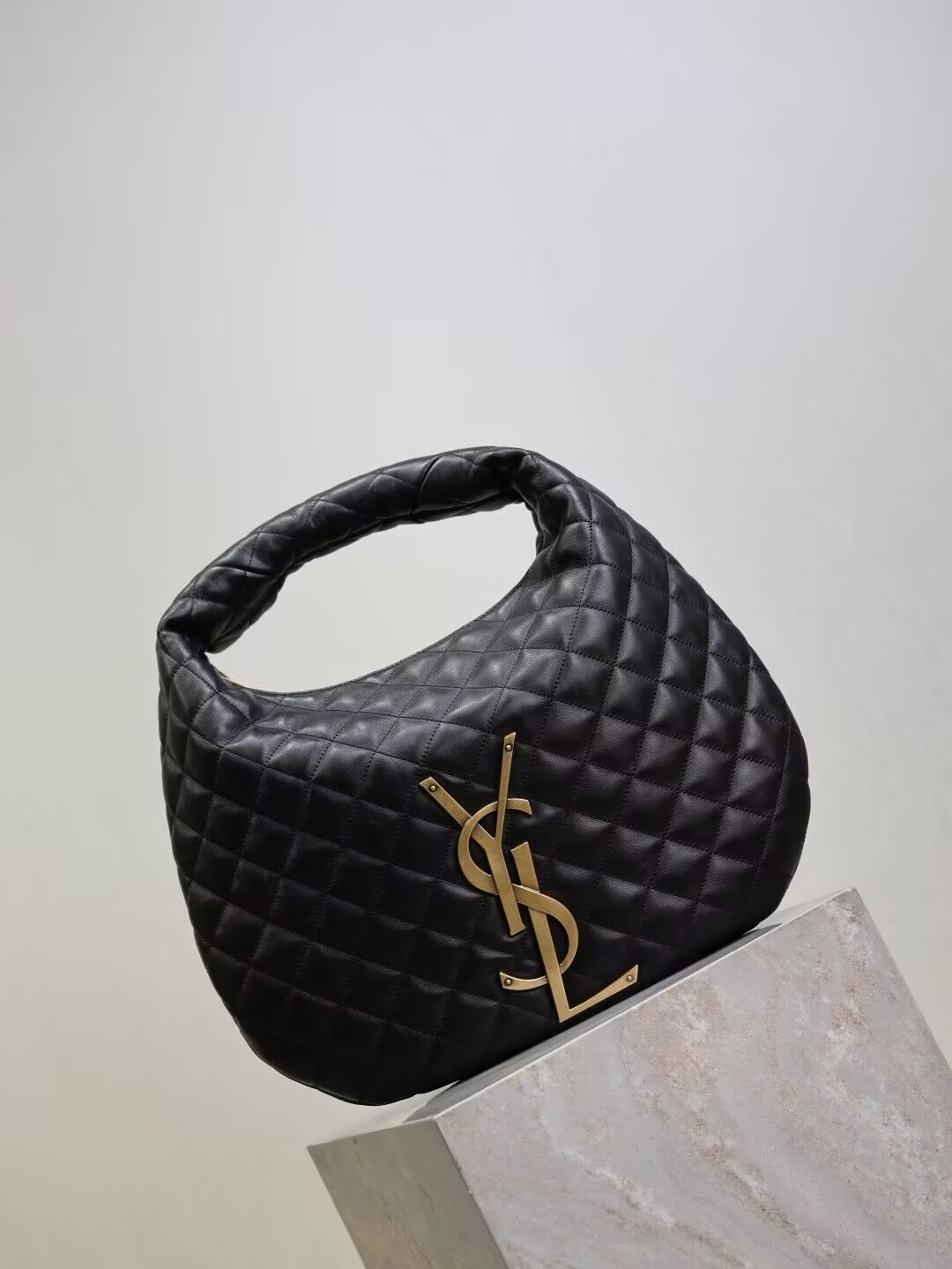 Y*L icare hobo in quilted nappa 42x30x4cm