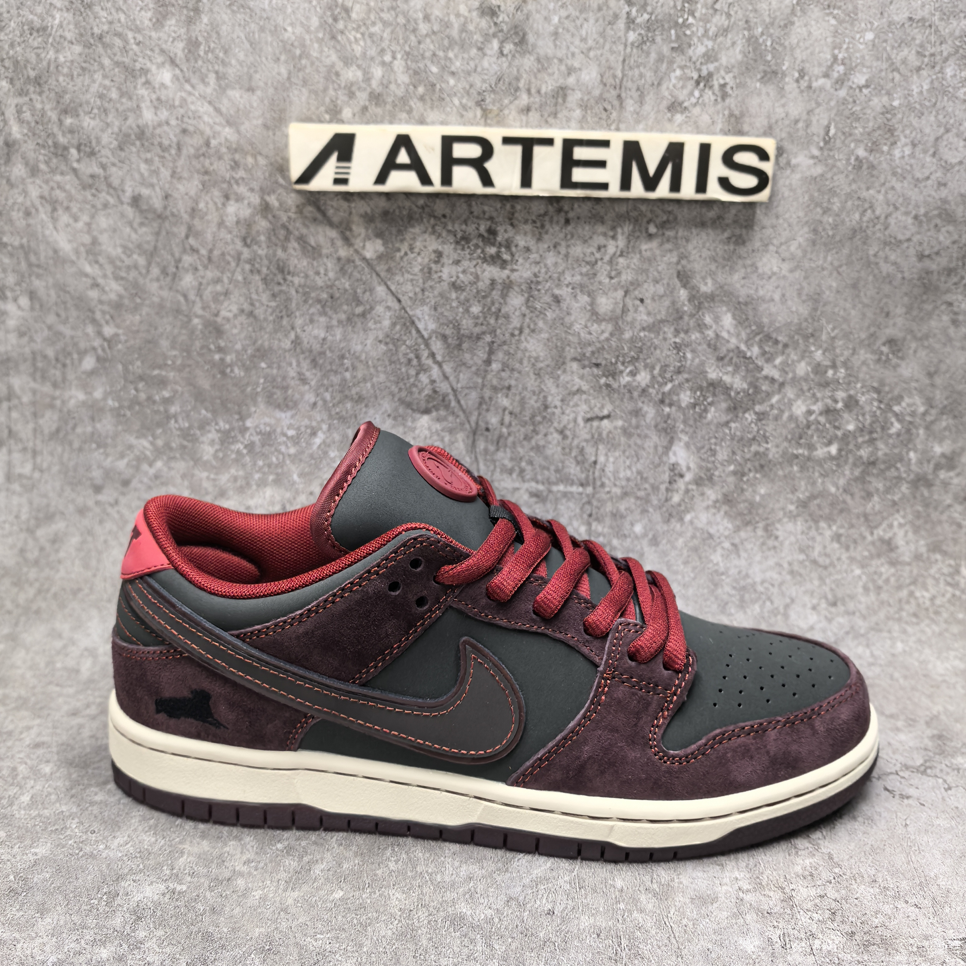 UA Nike SB Dunk Low