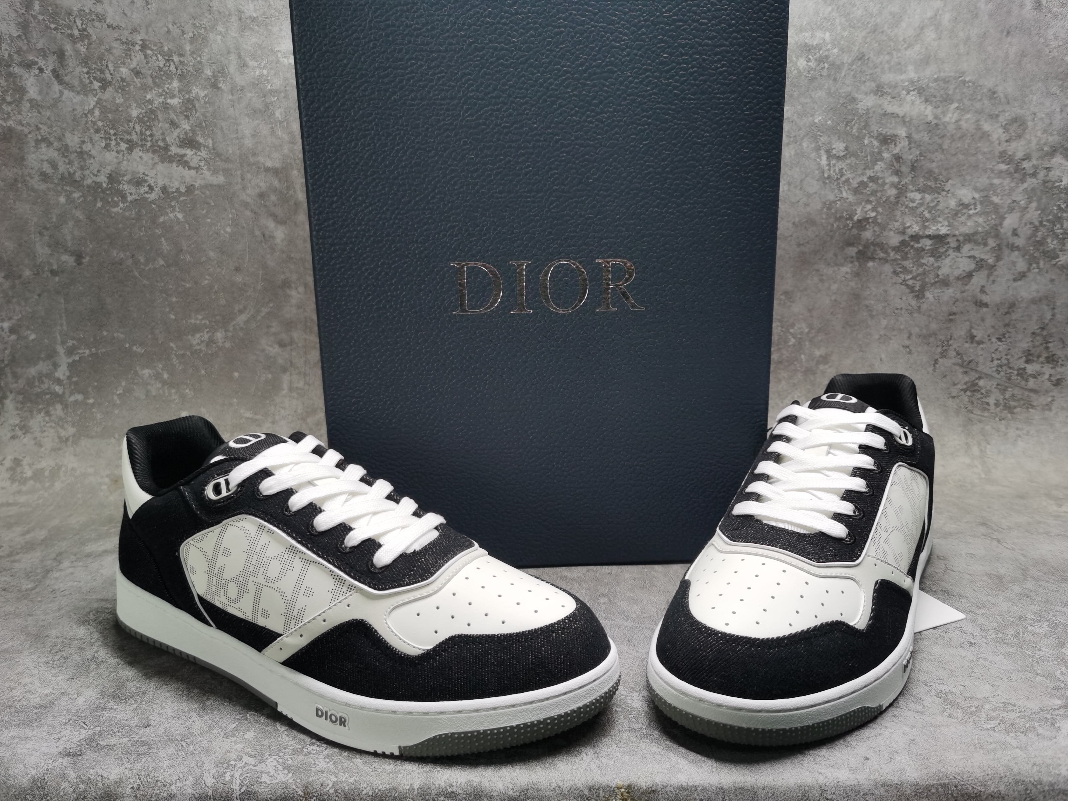 ua D*or b27 sneaker