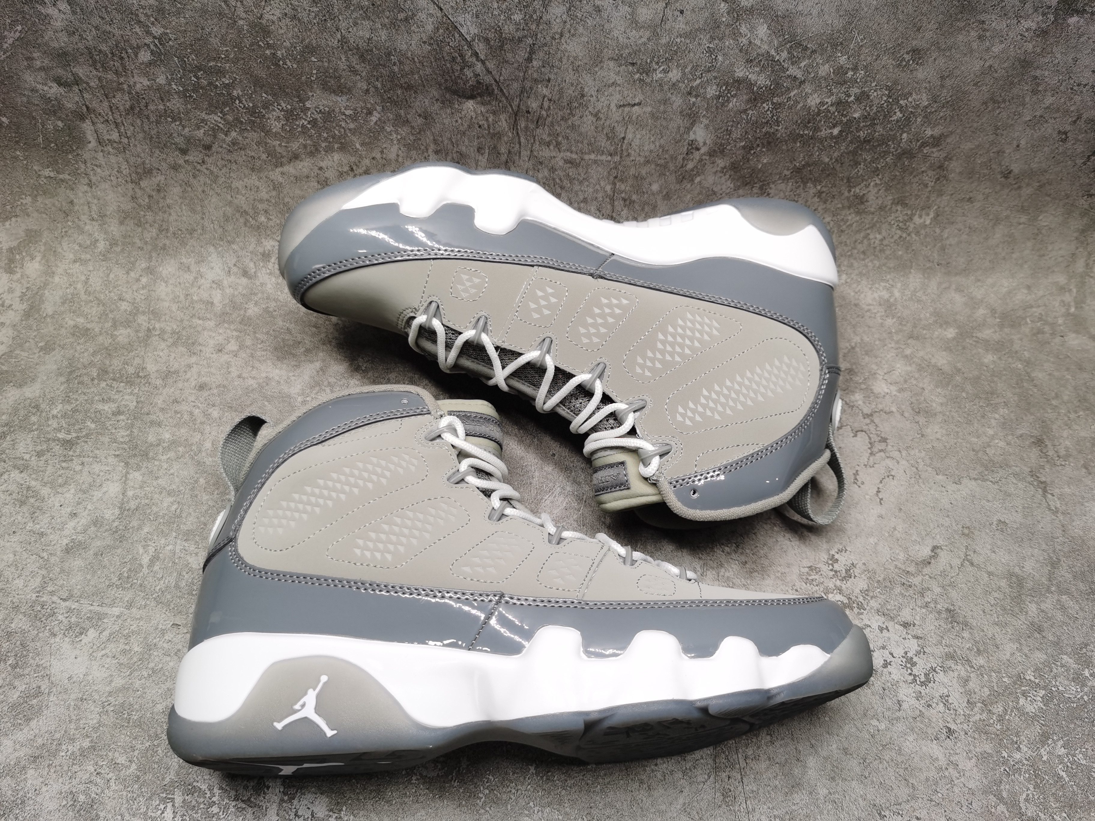 UA Air Jordan 9 Retro
