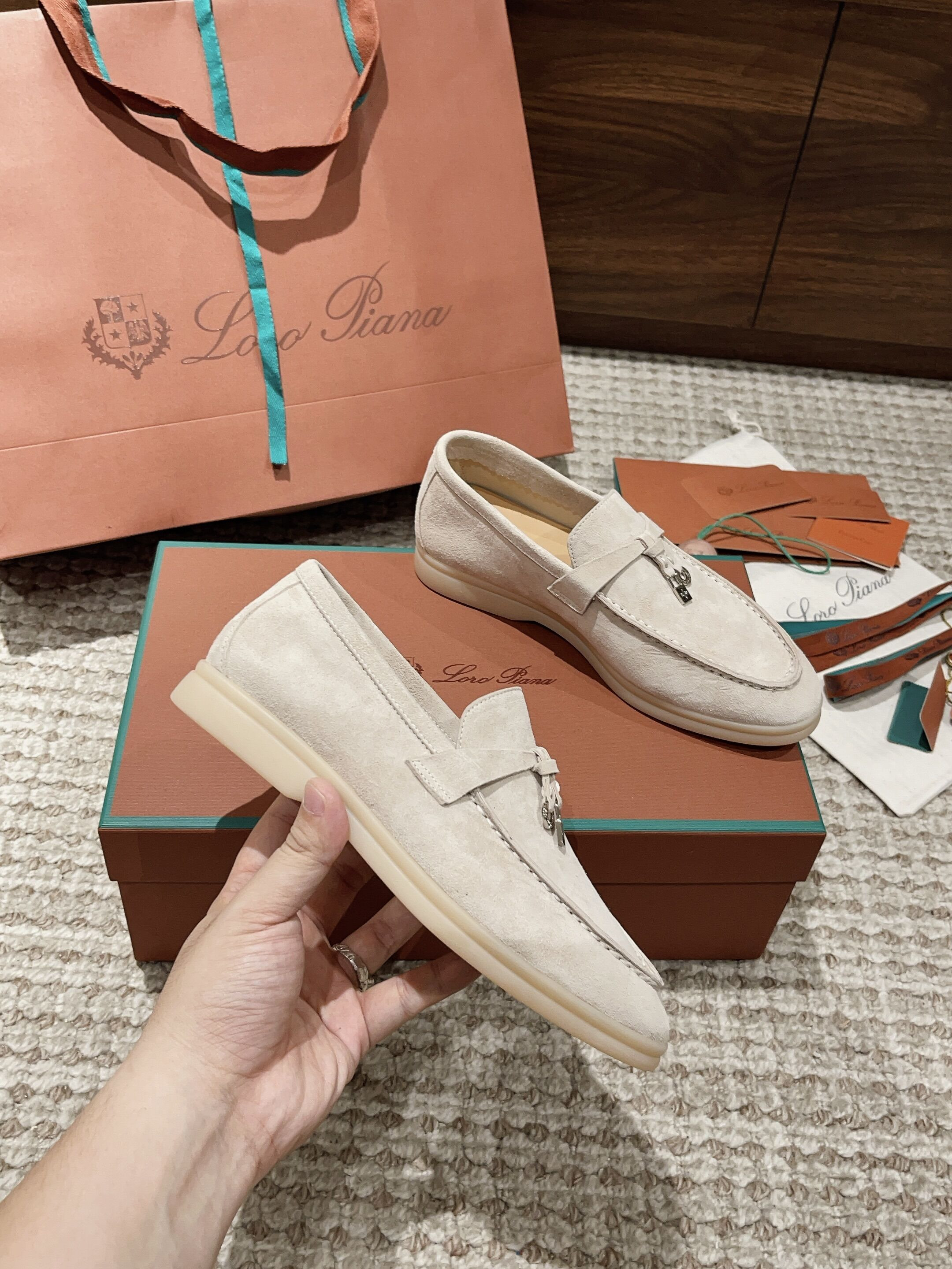 ua L**o p*ana summer charms walk loafers