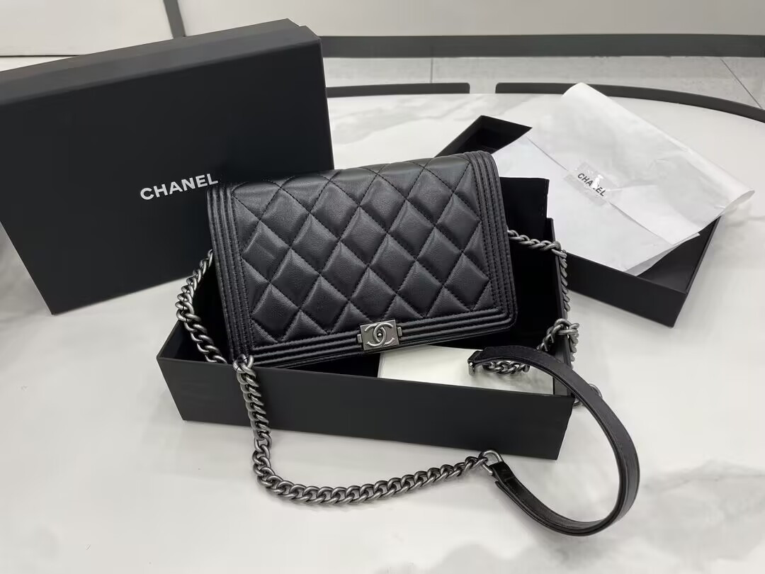Ch*el 22ss boy woc 19x13x3.5cm