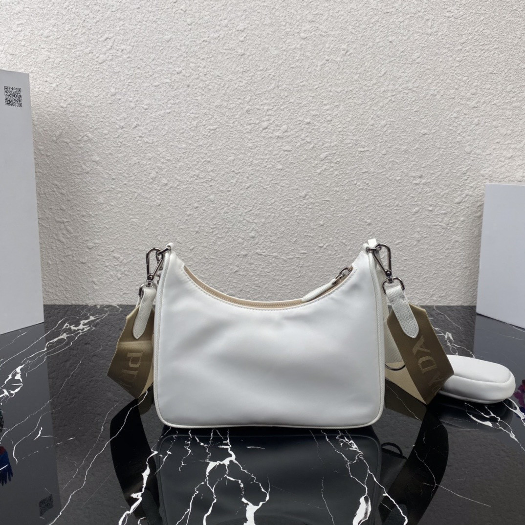 Pra*a re-edition 2005 re-nylon bag white