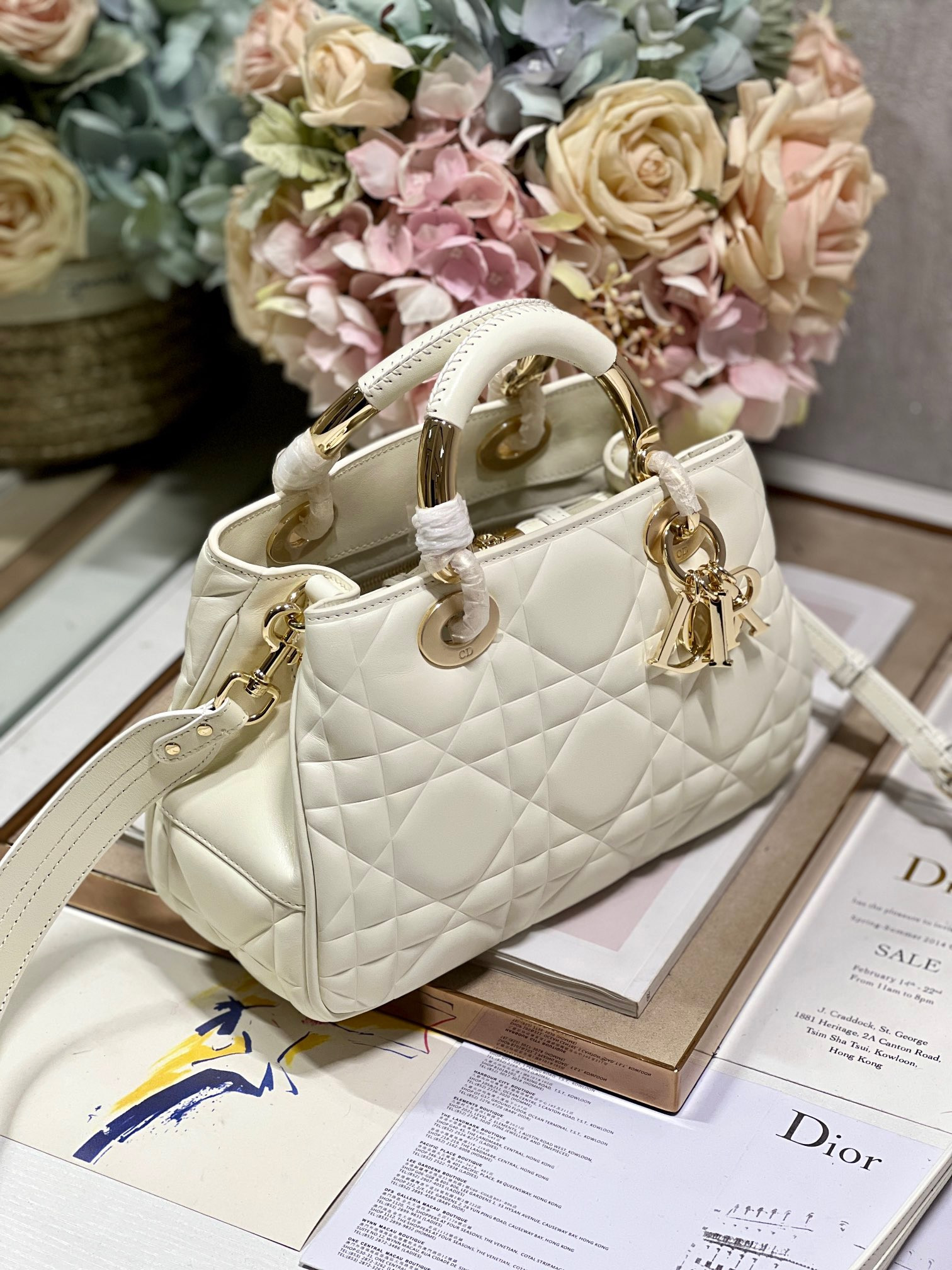 lady D*or 95•22  24×16.5×9.5cm