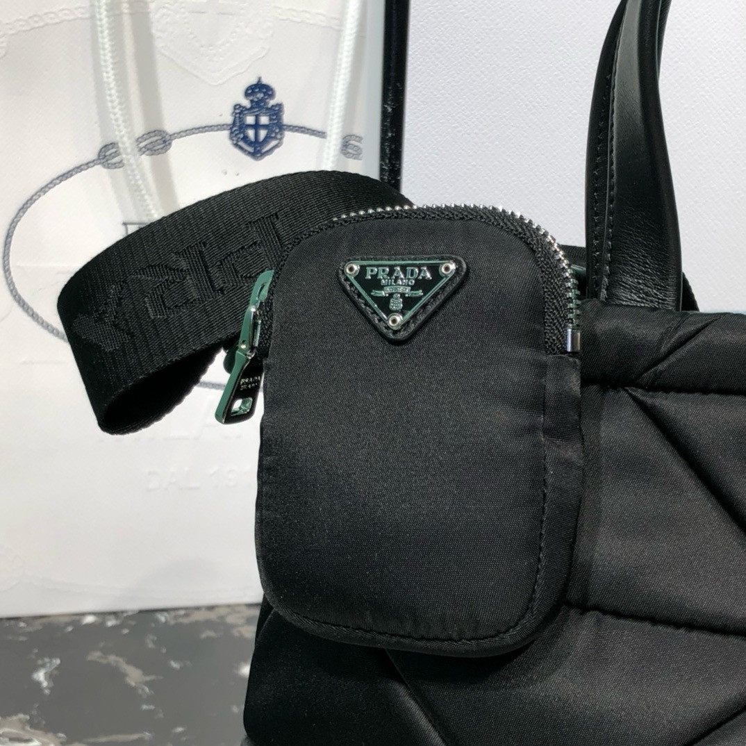 Pra*a re-nylon system tote 25x21.5x13cm