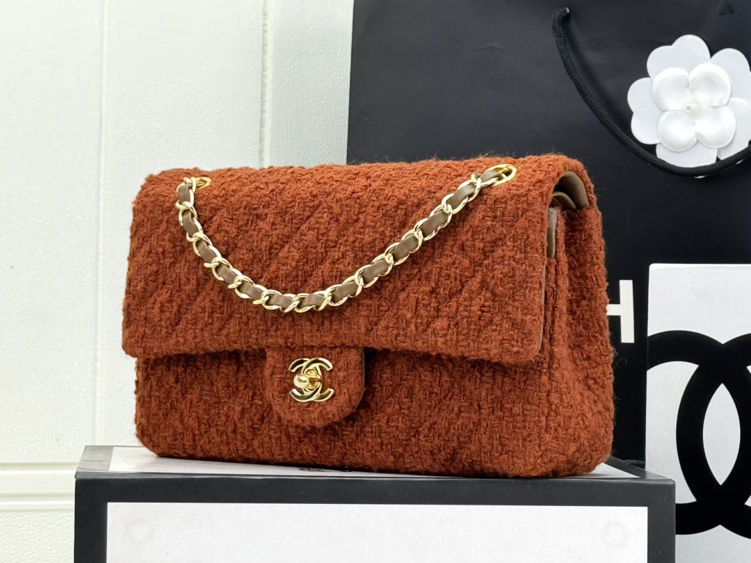 Ch*el mini classic 11.12 handbag 25 15.5 × 25.5 × 6.5 cm