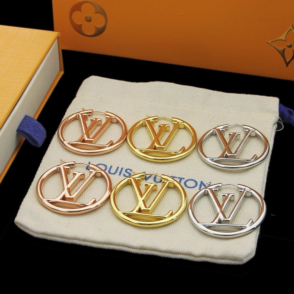 l0*is V*t0n earrings