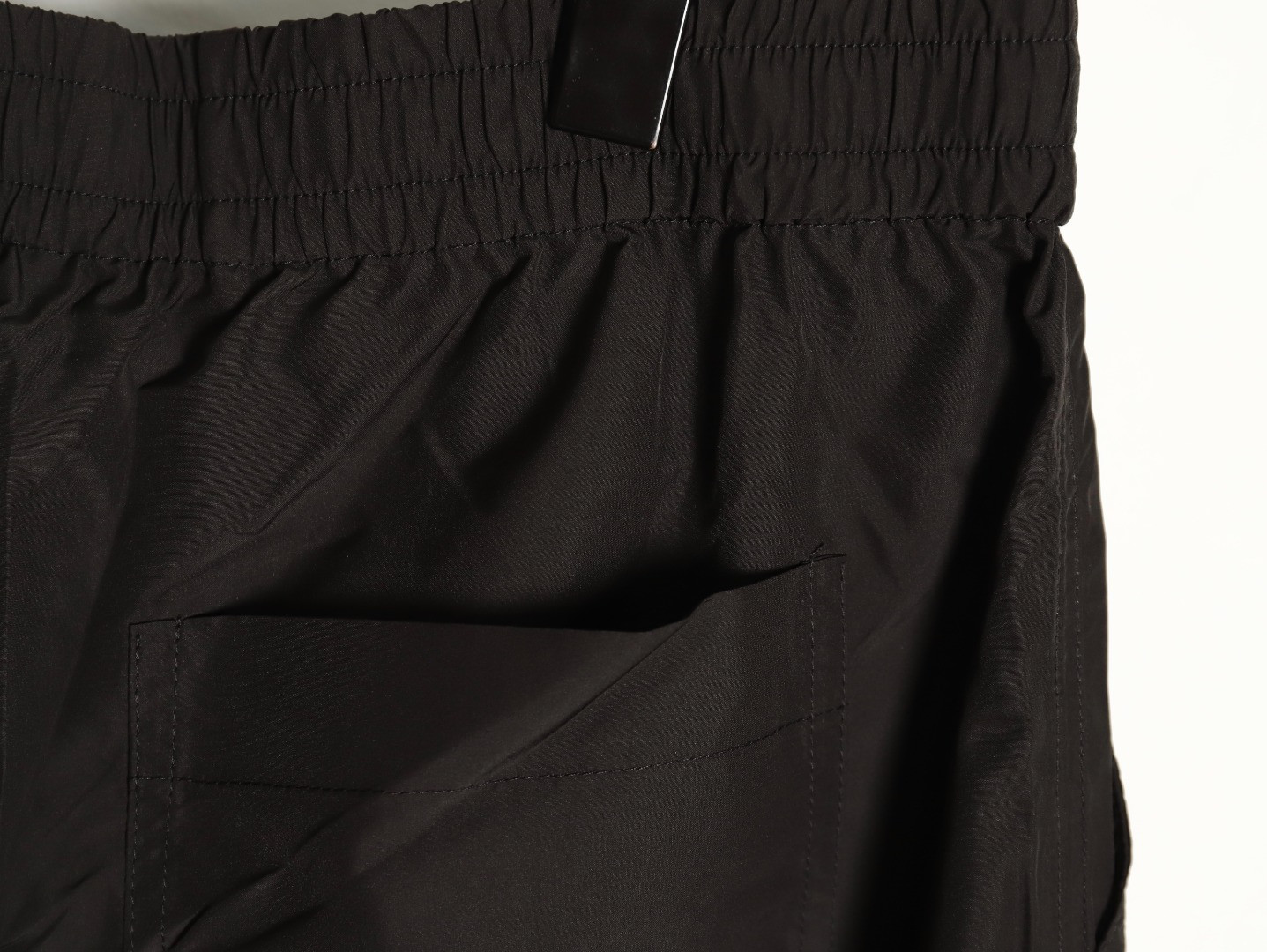 G*u*i 25ss shorts
