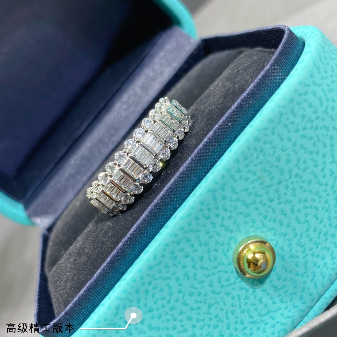 t*f*ny & co. triple-row Di*m*nd eternity ring ag925