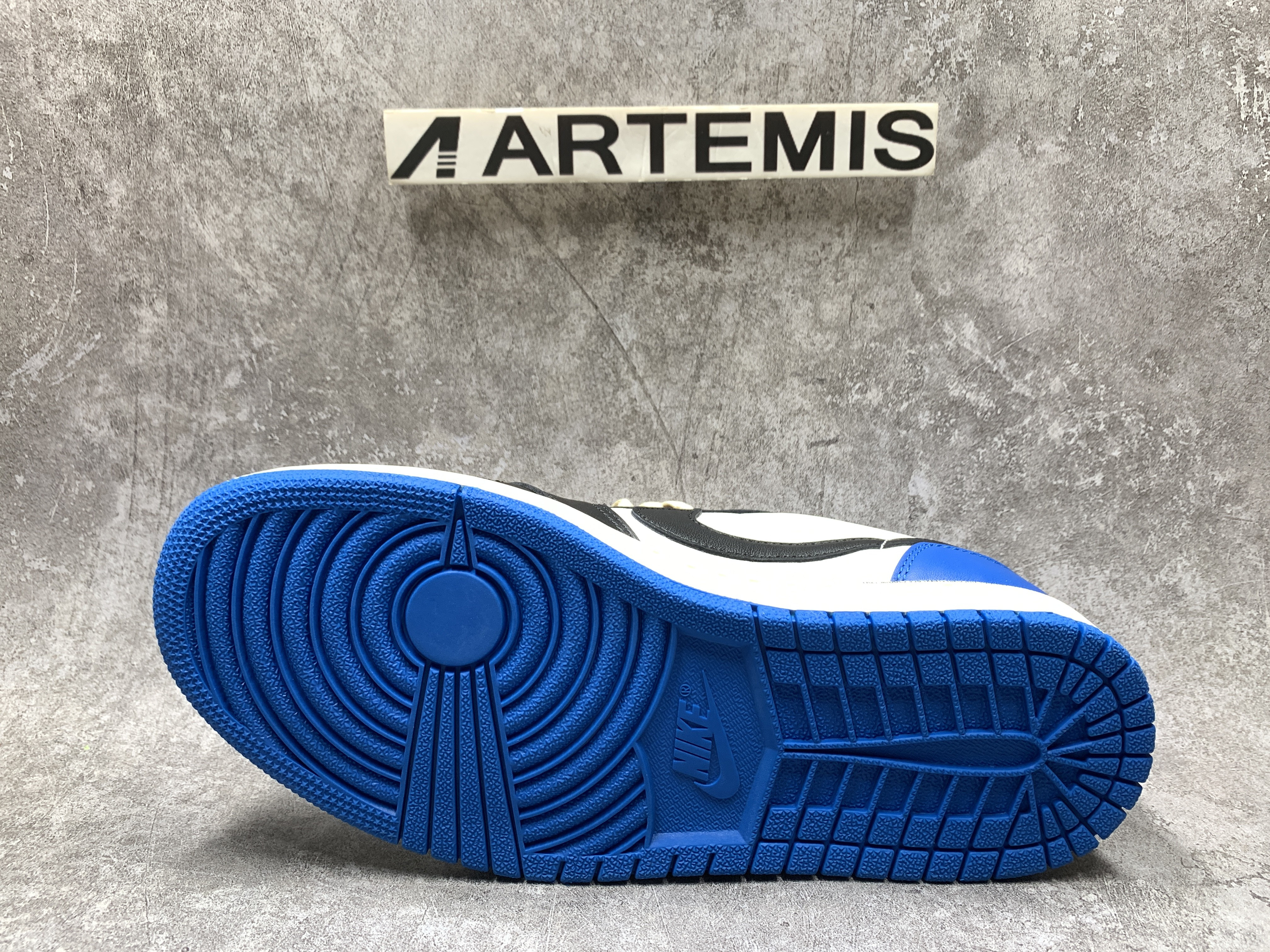 Air Jordan 1 Low Fragment Design x Travis Scott